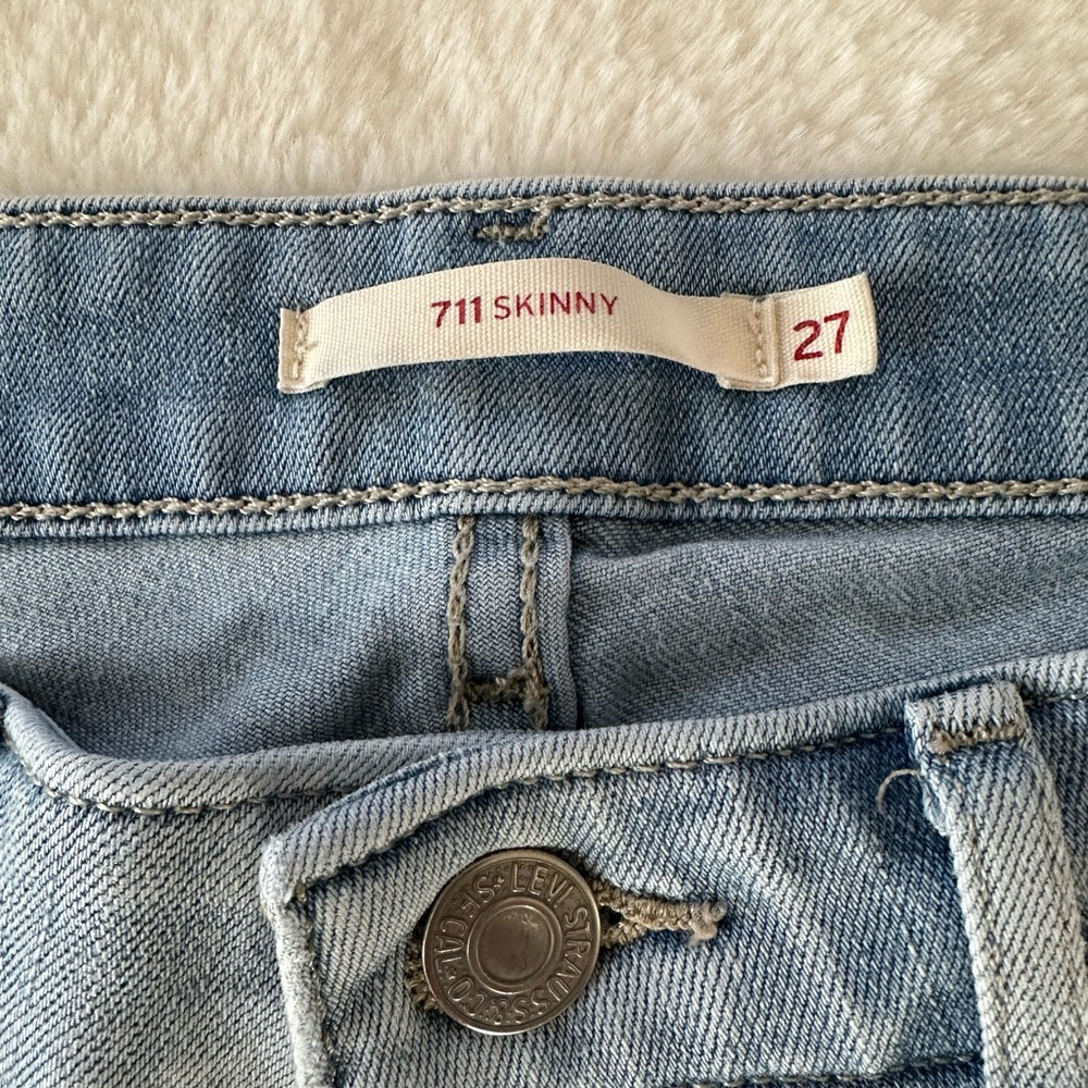 Levi's Light Blue Skinny Jeans - Picture 4 of 8